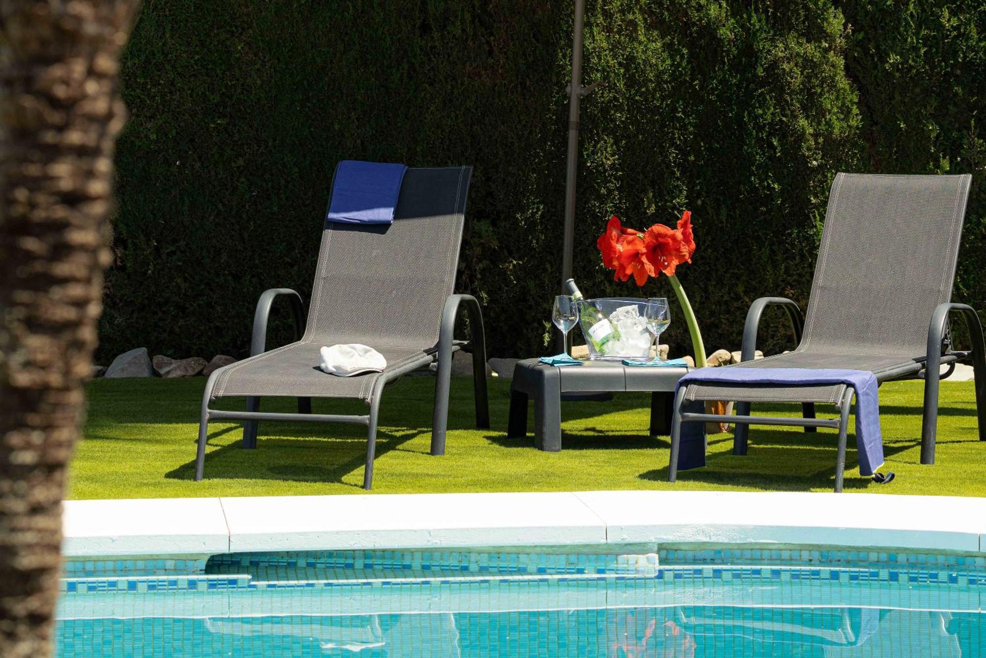 Villa Malaga Beach - Golf Torre de Benagalbon Exterior photo